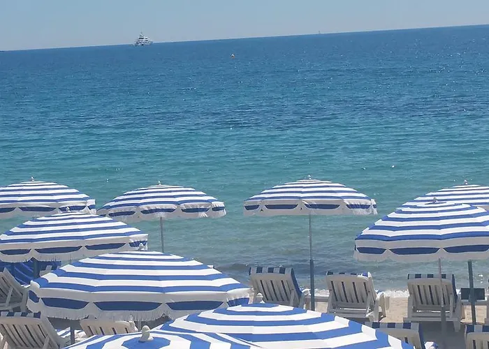 Les Alizes * Juan-les-Pins